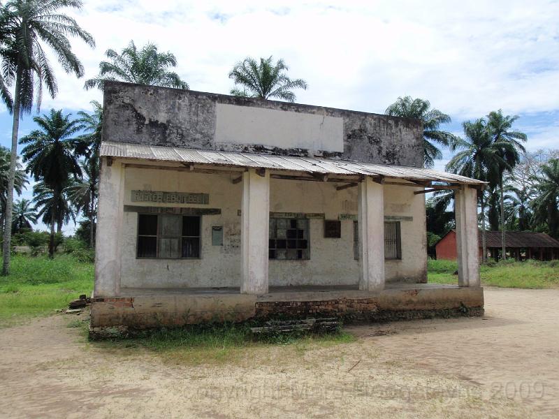 Post office of Dekese that is already out of use for years.jpg